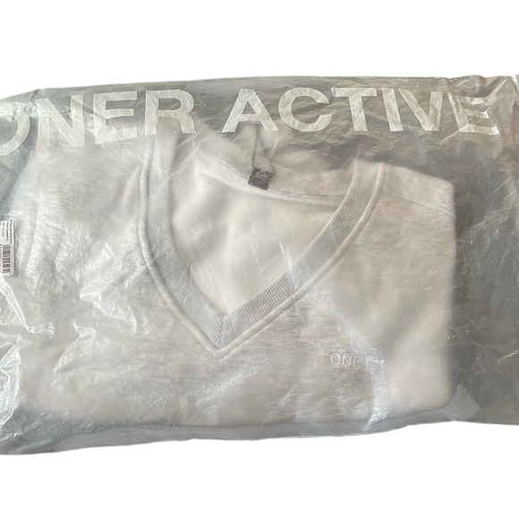 Oner Active All Day Est 2020 Crop V-Neck Sweatshirt - Picture 3 of 3